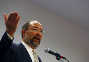 REPORT: Dick Parsons Named CEO Of LA Clippers